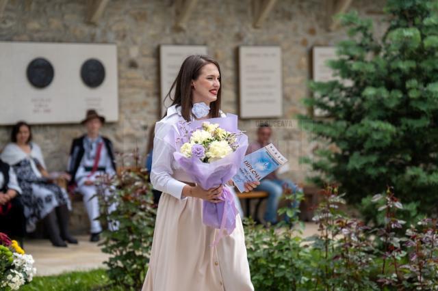 Ana Maria Moglan a câștigat marele premiu al concursului de recitare a liricii eminesciene „La Putna”