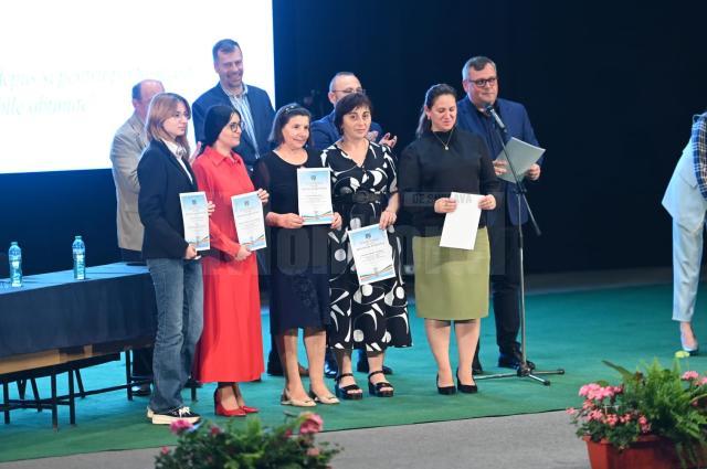 Elita școlilor sucevene a fost premiată marți de Consiliul Județean