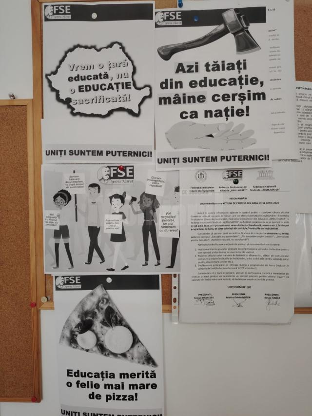 Membrii de sindicat afiliați la UJS Pro-Educația (FSE Spiru Haret) protestează astăzi în școlile sucevene