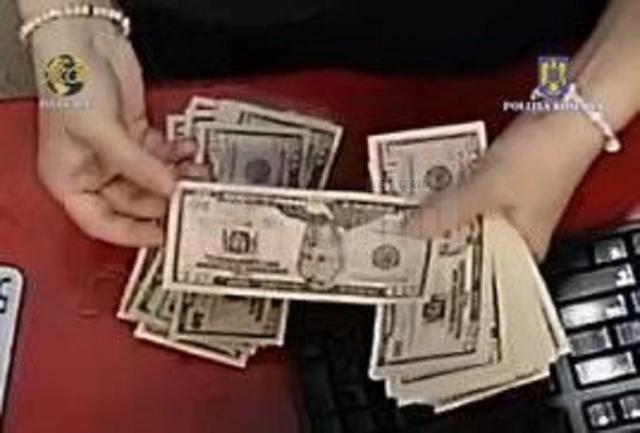 Percheziții la Vatra Dornei, la persoane suspecte că puneau pe piață dolari falsificați