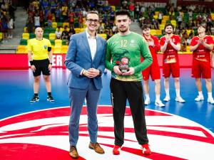 Cel mai bun jucător al întâlnirii a fost desemnat portarul Florin Sîrghie