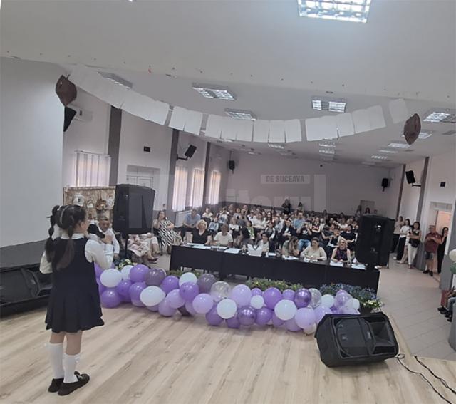 374 de elevi au participat la Concursul județean „O carte pentru un prieten”, organizat de Școala Gimnazială Siminicea