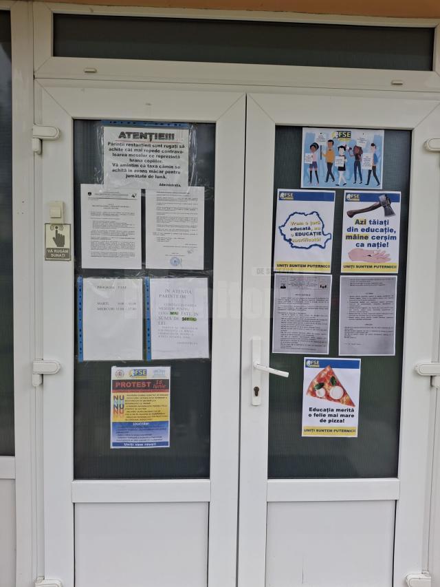 Protest, ieri, în școlile sucevene