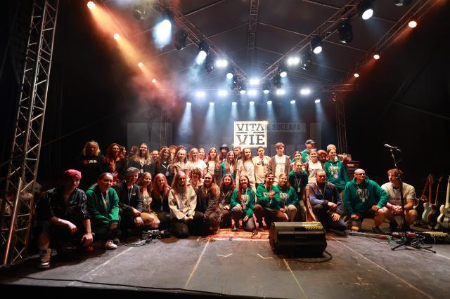 Aproximativ 7.000 de persoane au participat la prima ediție a festivalului Obciniada de la Gura Humorului
