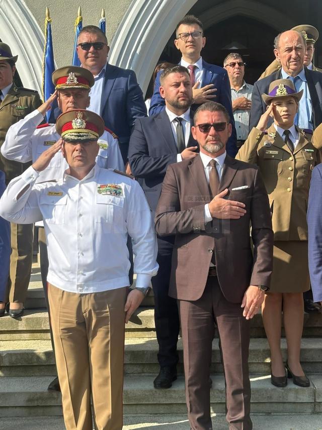 Prefectul Andronachi a participat la ceremonia de închidere a anului școlar la Colegiul Militar