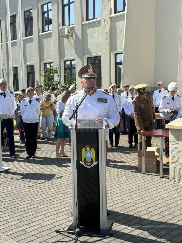 Prefectul Andronachi a participat la ceremonia de închidere a anului școlar la Colegiul Militar
