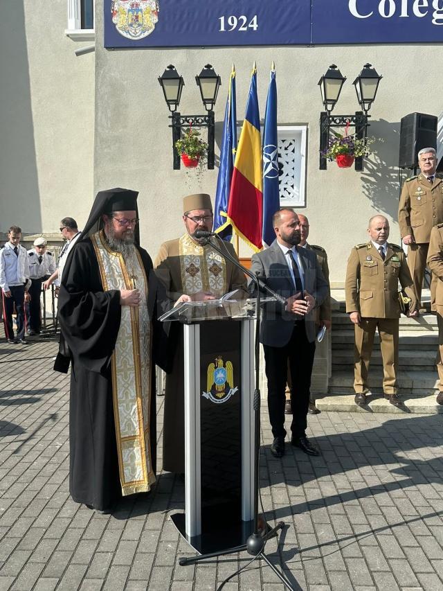 Prefectul Andronachi a participat la ceremonia de închidere a anului școlar la Colegiul Militar