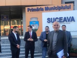 Primarul Vasile Rîmbu va întâmpina procesiunea cu moaștele Sf. Ioan cel Nou de la Suceava în fața primăriei