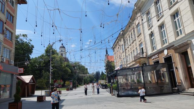 ”Zona instagramabilă” de pe esplanada pietonală din centrul Sucevei a fost desființată