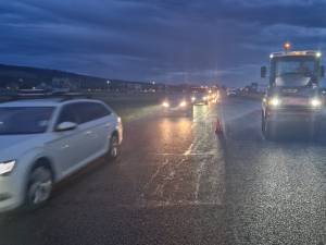 Se toarnă covor asfaltic pe DN 17, între Păltinoasa și Gura Humorului