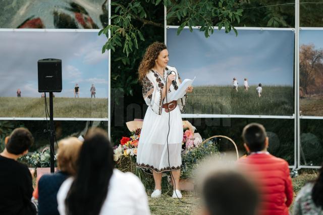 Inedită lansare a albumului foto „În căutarea timpului avut” de Ema Motrescu, în locul numit „Libertate”