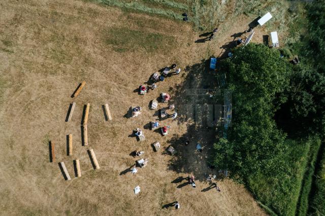 Inedită lansare a albumului foto „În căutarea timpului avut” de Ema Motrescu, în locul numit „Libertate”