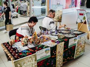 Târgul de Sânziene, în incinta Shopping City Suceava