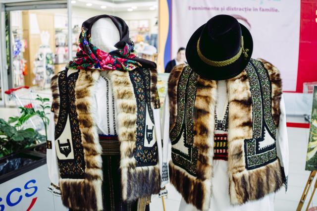 Târgul de Sânziene, în incinta Shopping City Suceava