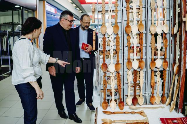 Târgul de Sânziene, în incinta Shopping City Suceava