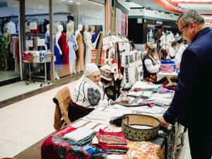 Târgul de Sânziene, în incinta Shopping City Suceava