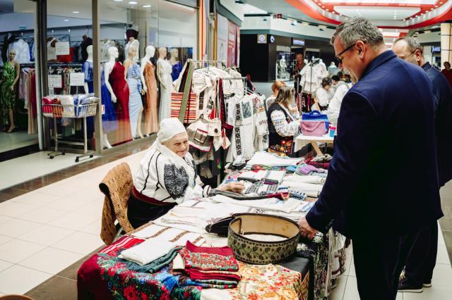 Târgul de Sânziene, în incinta Shopping City Suceava