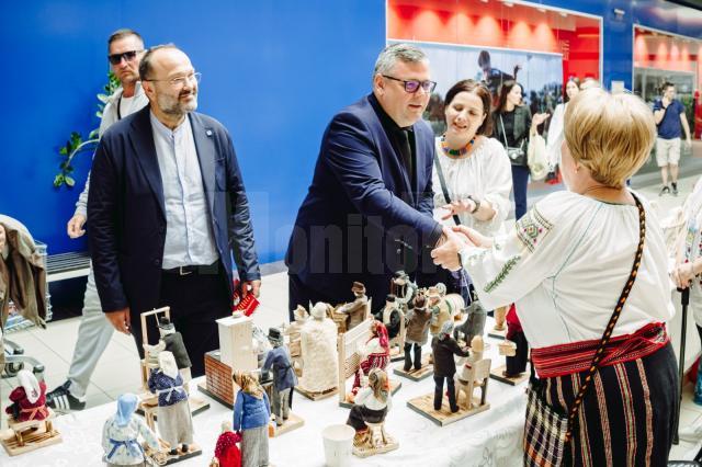 Târgul de Sânziene, în incinta Shopping City Suceava