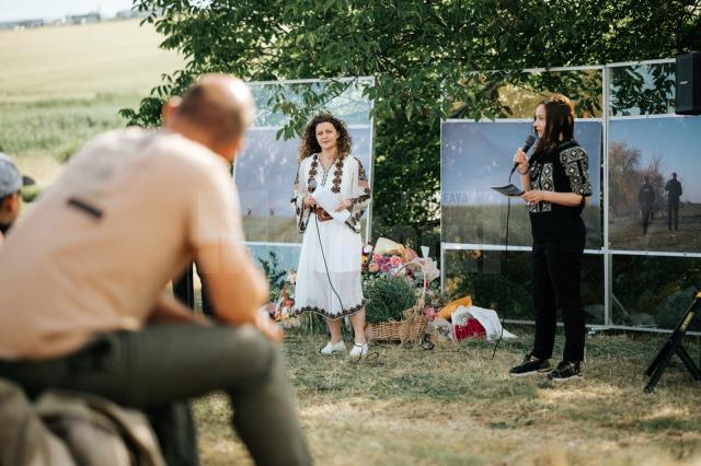 Inedită lansare a albumului foto „În căutarea timpului avut” de Ema Motrescu, în locul numit „Libertate”