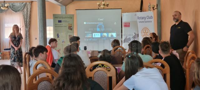Start pentru prevenție și educație: 60 de tineri au participat la o tabără în Mănăstirea Humorului, o etapă importantă a unui proiect dedicat sănătății emoționale și prevenirii consumului de substanțe interzise.
