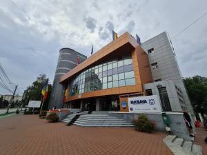 Primăria Suceava a eliminat din lista de gratuități pentru parcare 159 de numere de înmatriculare