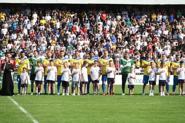 Meciul de retragere al lui Dorin Goian, spectacol în teren și în tribune