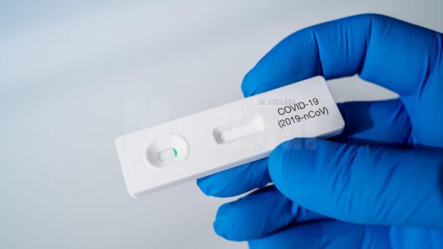 Noua formă de Covid-19, cu simptomul de „lamă de ras în gât”, diagnosticată în iunie la 18 suceveni