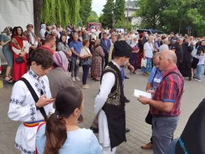 Mii de credincioși prezenți la Sfânta Liturghie, de Hramul Sucevei