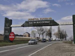 Vechea poartă de intrare, construită în anul 2010, a fost desființată deoarece se degradase