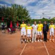 Cezar Ioja și Nicolae Robu alături de componenții echipei Româmiei