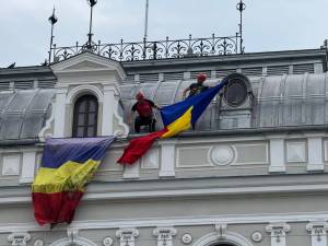 Drapelul României, de pe Centrul Muzeal „Cazinoul Băilor”, a fost înlocuit cu unul nou