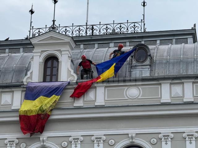 Drapelul României, de pe Centrul Muzeal „Cazinoul Băilor”, a fost înlocuit cu unul nou