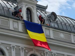 Drapelul României, de pe Centrul Muzeal „Cazinoul Băilor”, a fost înlocuit cu unul nou