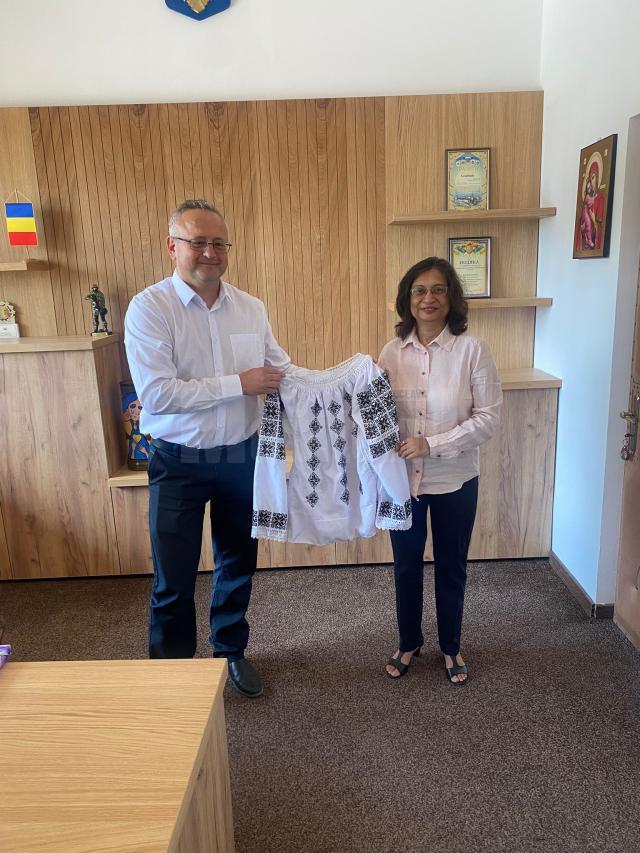 Ambasadoarea Indiei, ES Manika Jain, în vizită oficială la Milișăuți