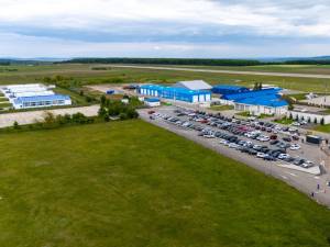Abonament de parcare de 24 de lei/zi, pentru pasagerii care își lasă mașina între 6 și 15 zile la Aeroportul Suceava