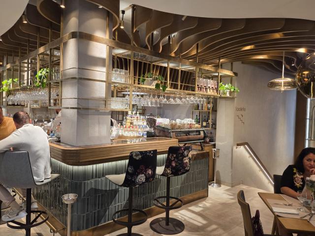 Restaurantul Latino se redeschide luni