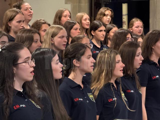 Corala de fete „Ciprian Porumbescu”