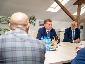 Ministrul Dezvoltării, Cseke Attila, a garantat finanțarea pentru Sala Polivalentă, căminul studențesc de la Moara și Palatul Administrativ din Suceava