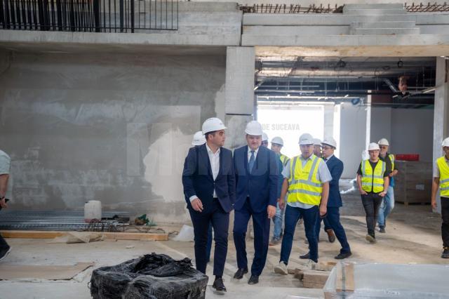 Ministrul Dezvoltării, Cseke Attila, a garantat finanțarea pentru Sala Polivalentă, căminul studențesc de la Moara și Palatul Administrativ din Suceava