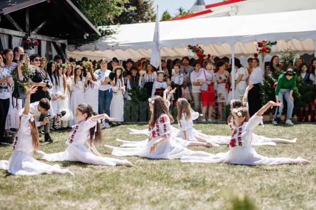 Festivalul concurs „Regina Sânzienelor” ediția a XI-a