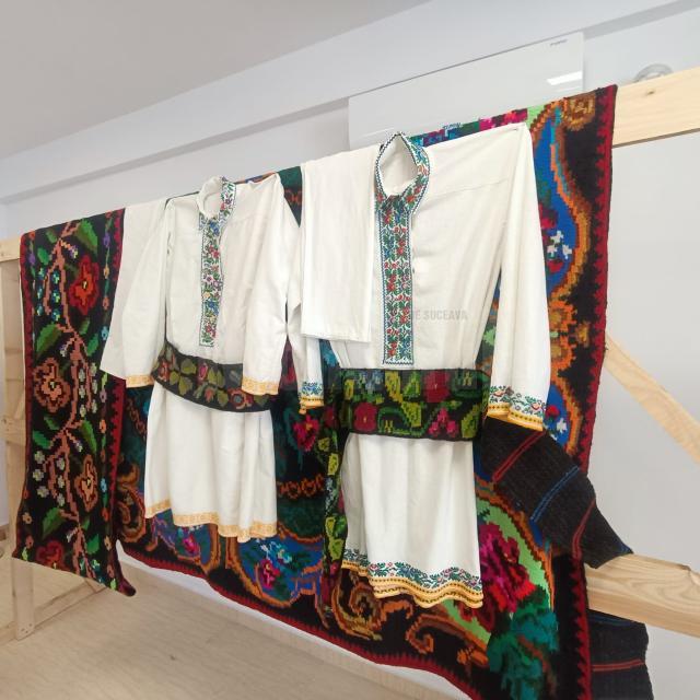 Un colț al tradițiilor populare ia naștere în Căminul Cultural din Moara