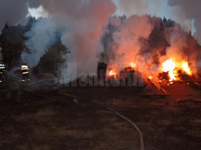Un bărbat de 81 de ani a murit după ce gospodăria i-a fost mistuită de flăcări