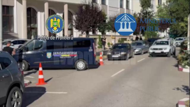 Fabrică de acte false pentru 1.700 de cetățeni din state foste membre URSS, la Câmpulung Moldovenesc