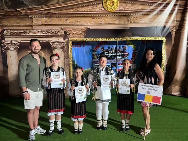 Ansamblul „Suflet bucovinean” a obținut trofeul la Balkan Folk Fest, competiție ce s-a desfășurat în Bulgaria