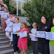 Angajații Casei Județene de Pensii au declanșat un protest spontan împotriva deciziei de tăiere a sporului de condiții vătămătoare