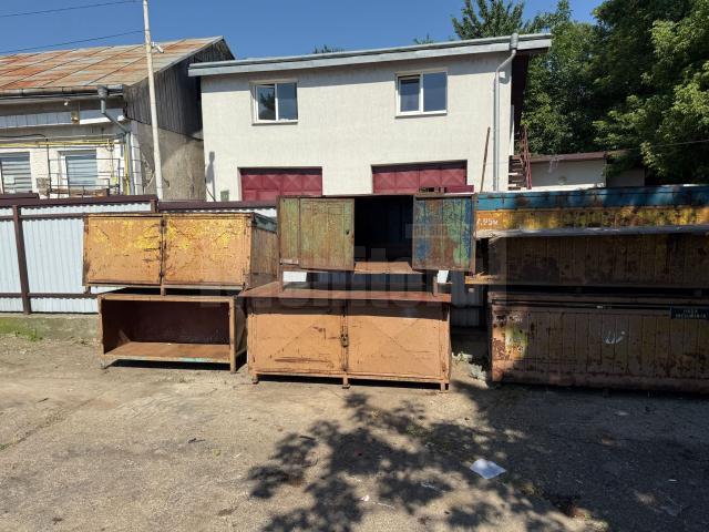 9 chioșcuri și 8 mese care figurau fără contract și ocupau domeniul public, scoase din Piața Centrală a Sucevei