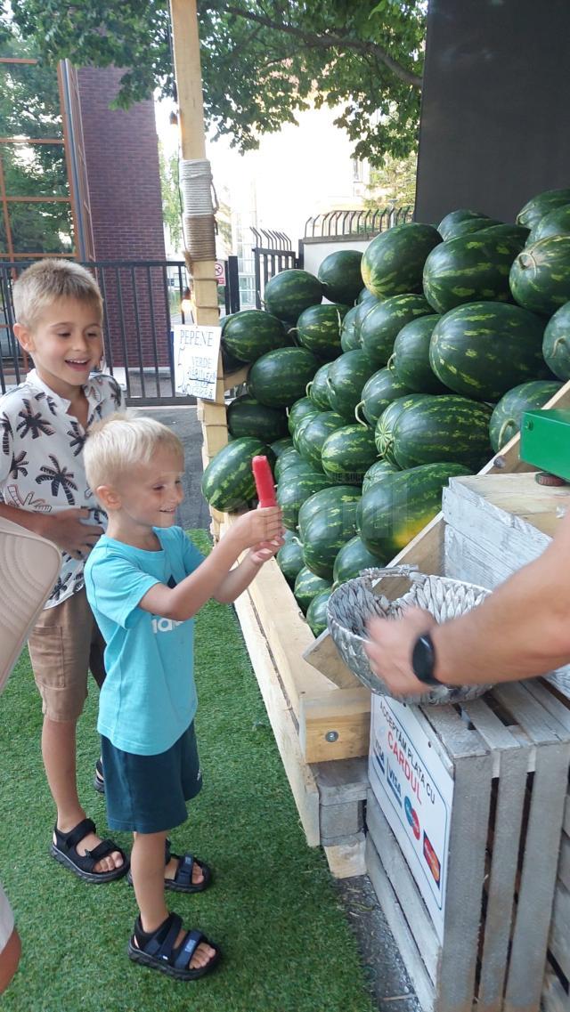 S-a redeschis foișorul cu pepeni de la Piața Mică, din Suceava