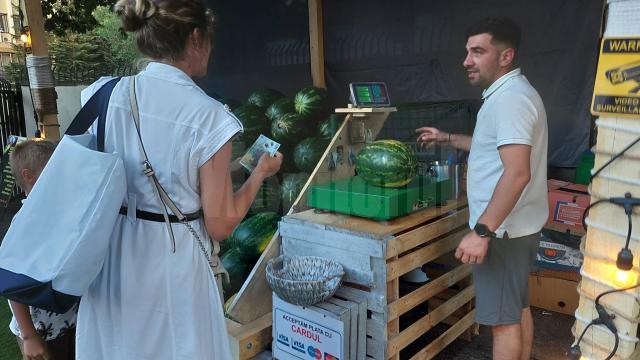 S-a redeschis foișorul cu pepeni de la Piața Mică, din Suceava