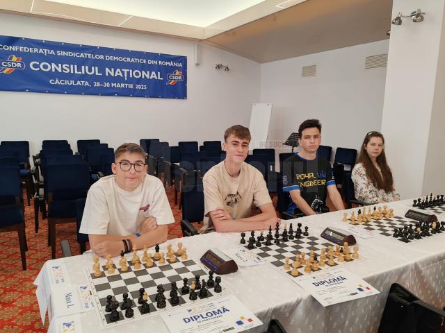Tinerii șahiști de la Clubul Sportiv Șah Suceava, medaliați la competiții naționale