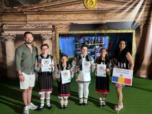Ansamblul „Suflet bucovinean” a obținut trofeul la Balkan Folk Fest, competiție ce s-a desfășurat în Bulgaria